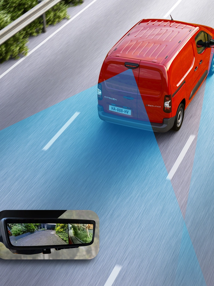 Berlingo Van roulant avec système de vision dynamique affichant une vue à 360° de l’environnement du véhicule.